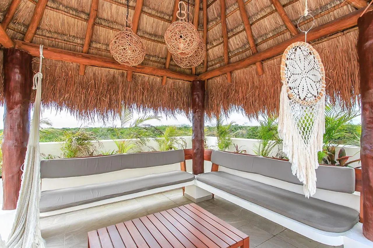 Condo Complex With An Alluring Pool & Tropical Vibes By Stella Rentals! Tulum
